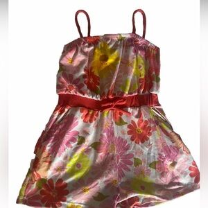 Fashion Nova kids size 5T‎ pink and red floral print romper.